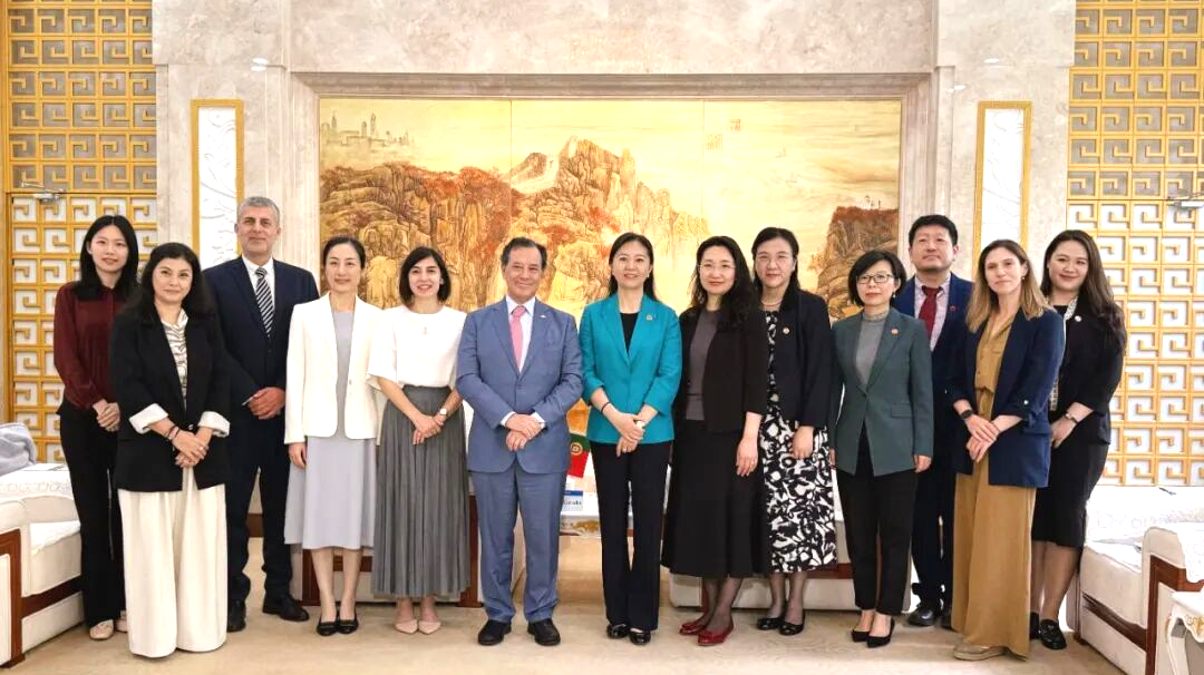 “葡萄牙语外交与文化：卡蒙斯与跨文明对话” 专题研讨会在上外举行