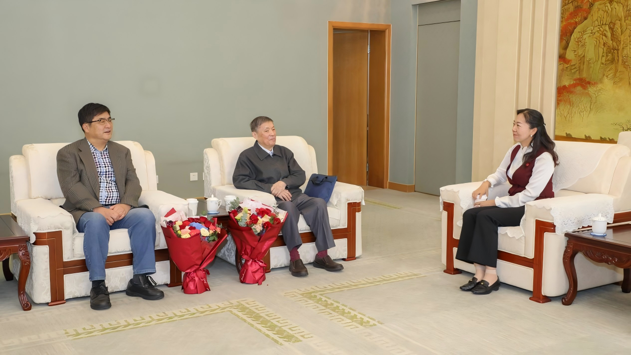 上海外国语大学举办系列敬老月活动