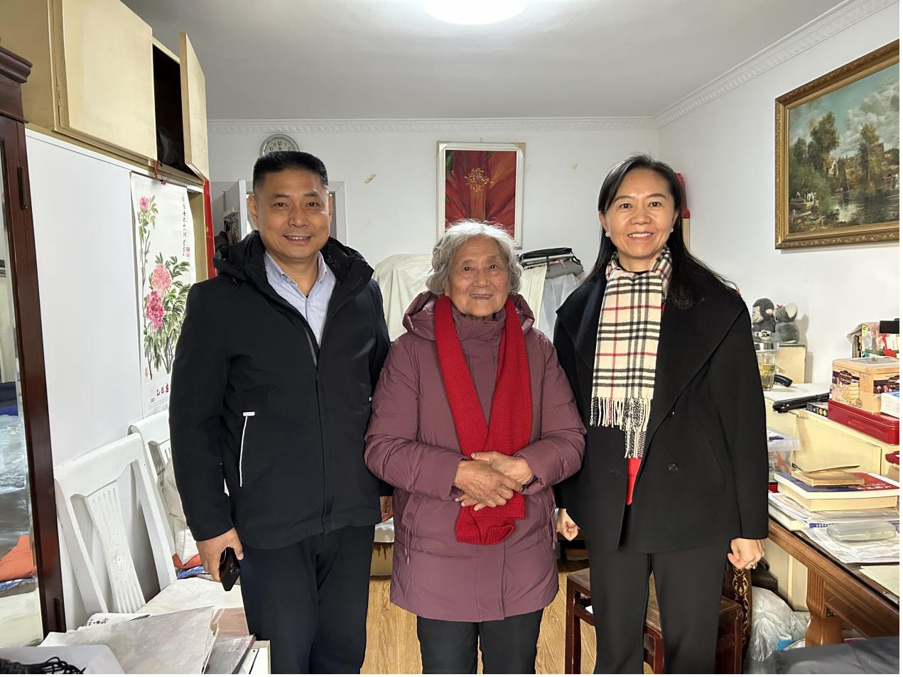 情暖新春，岁启安康：校领导看望慰问老同志