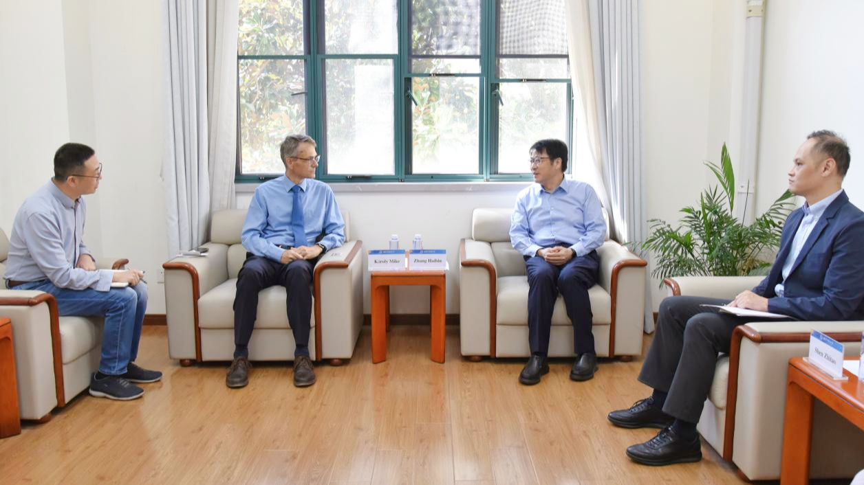 匈牙利罗兰大学法学院代表到访法学院