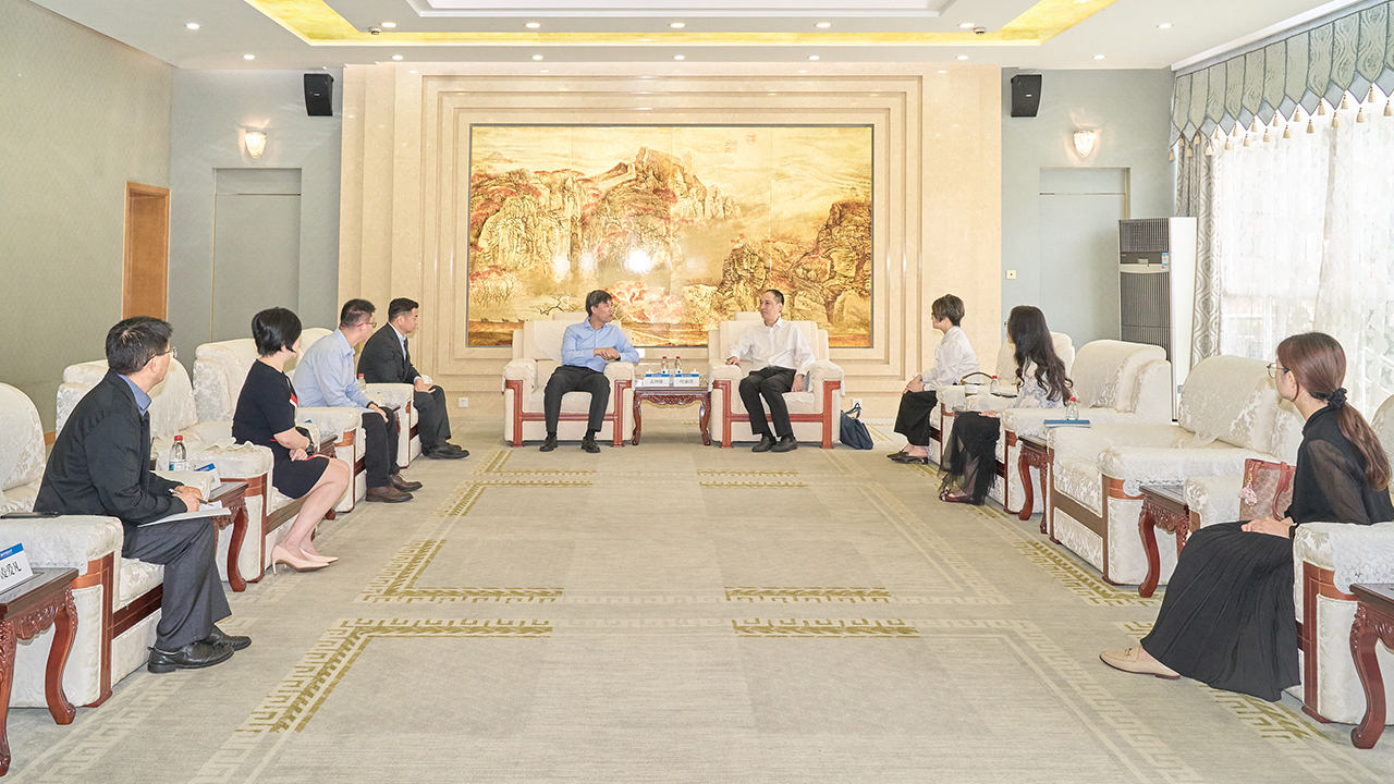 上外举办教育强国建设三年行动计划综合改革试点座谈会